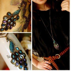 Stunning Peacock Vintage Gold Necklace